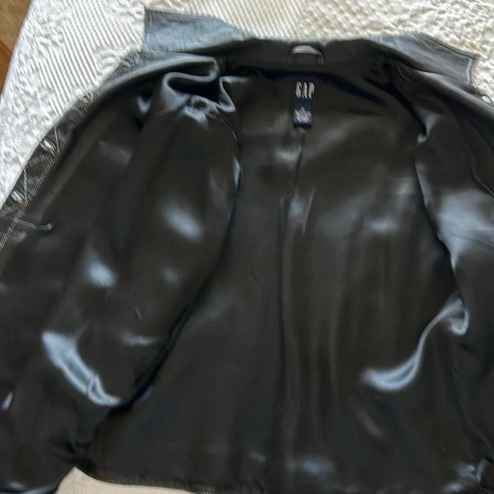 Black Leather Jean jacket (M) - Picture 5 of 9